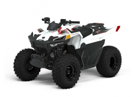 POLARIS OUTLAW 70  - BRIGHT WHITE/INDY RED (MD) MY23 A23HBB07N7